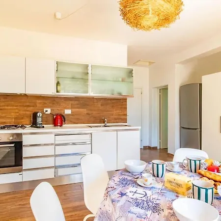 Scirocco Est Tatil Evi