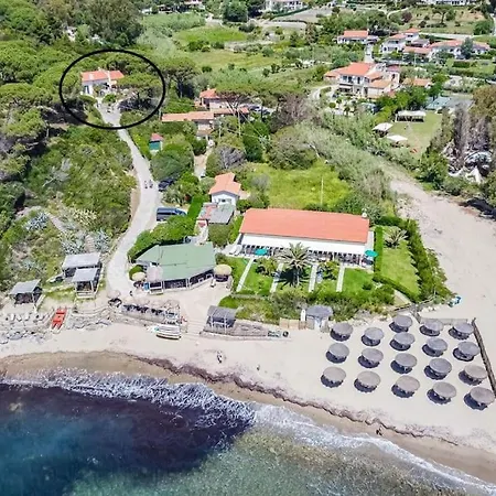 Scirocco Est Дом отдыха Лакона