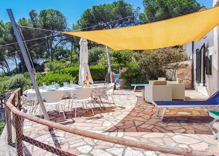 Scirocco Est Лакона