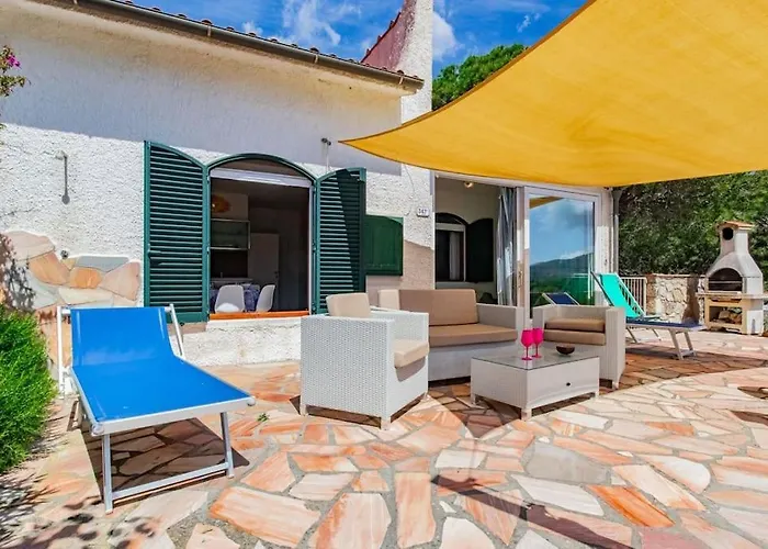 Holiday home Scirocco Est *