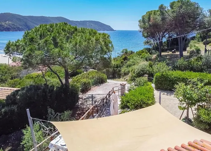 Holiday home Scirocco Est *