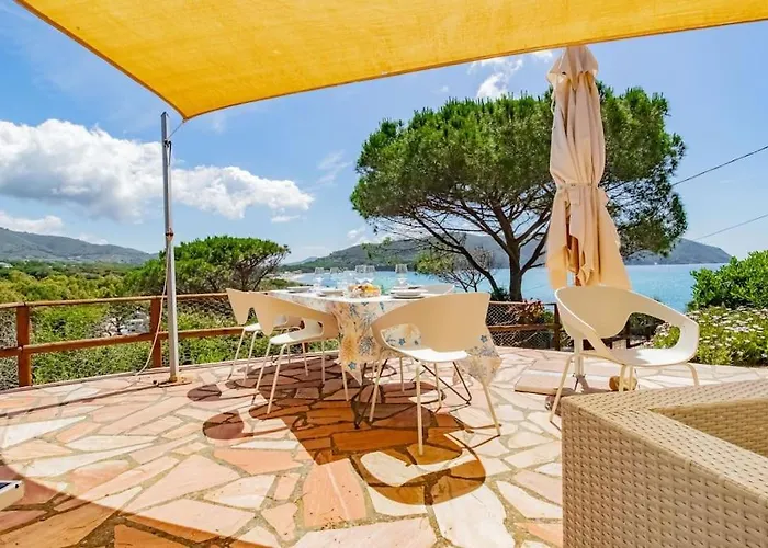 Scirocco Est Holiday home Lacona